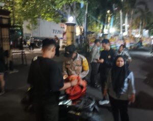 Polsek Metro Penjaringan Gelar KRYD Tengah Malam, Delapan Motor Tanpa Kelengkapan Diamankan