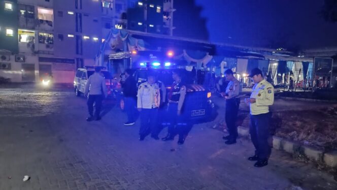 
					Polsek Metro Penjaringan menggelar Kegiatan Rutin yang Ditingkatkan (KRYD) Untuk Antisipasi Aksi Tawuran dan Balap Liar.