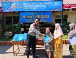 Polsek Cilincing Bagikan 30 Paket Sembako Lewat Program Jumat Peduli, Perkuat Kedekatan dengan Warga