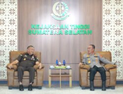 Silaturahmi ke Kejati, Kapolda Sumsel Rapatkan Barisan ‘Nyago Bumi Sriwijaya