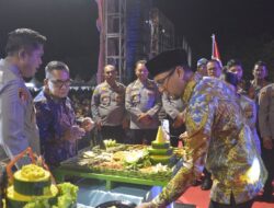 Kapolres Labusel Hadiri Malam Puncak HUT ke-18 Labusel, Tegaskan Komitmen Jaga Keamanan dan Dukung Kemajuan Daerah