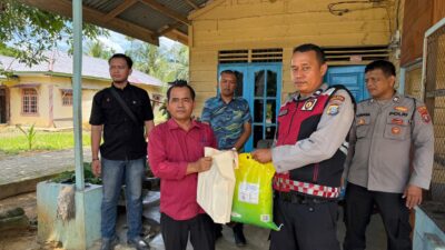 Polsek Torgamba Salurkan Bansos untuk Lansia di Aek Batu, Wujud Kepedulian Polri Hadir di Tengah Masyarakat