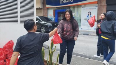 Bank BRI Cabang Mega Kuningan Gelar Program Jumat Berkah, Perkuat Komitmen untuk Saling Berbagai