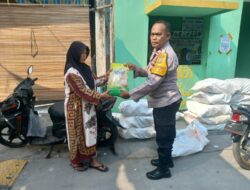 Polsek Metro Penjaringan bersama Perum Bulog menggelar Gerakan Pangan Murah