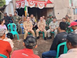 Polisi Kawal Camat Cilincing Tinjau TPS Nagrak, Pengelolaan Sampah Berbasis RDF Jadi Perhatian
