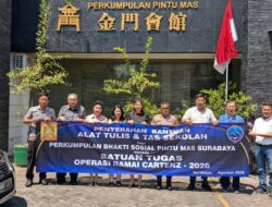 Satgas Operasi Damai Cartenz Terima 2.500 Paket Tas dan Alat Tulis untuk Anak-anak Papua