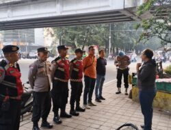 Polsek Metro Penjaringan Gelar Apel Penyekatan di Jembatan Tiga Raya, Antisipasi Pergerakan Massa ke Pusat Kota