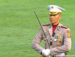 Presiden Puji Tertibnya Upacara Penurunan Bendera, Danup Diminta Langsung Menghadap