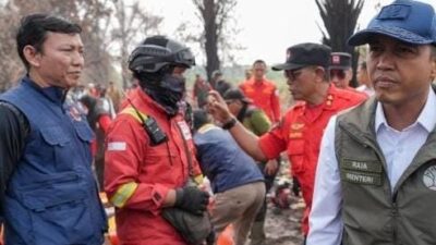 Menhut Raja Antoni ke Kalbar atas Arahan Prabowo : Pastikan Perintah Presiden Berjalan