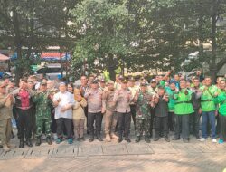 Apel Gabungan Lintas Sektor Polsek Kelapa Gading, Bersama Ojol Jaga Kamtibmas dan Bagikan Bantuan