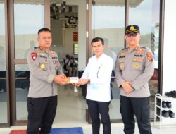 Di Tengah Kabut Asap Karhutla, Brimob Polda Jambi Beri Motivasi serta Perhatian Kesehatan Pelajar Sekolah Rakyat