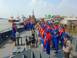 Polri Perkuat Operasi SAR KM Virgo Transport 8, Tiga Kapal Polisi Diberangkatkan i
