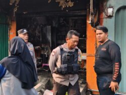 Kios Ayam Geprek di Cilincing Terbakar, Diduga Korsleting Listrik