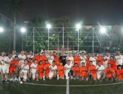 Polres Metro Jakarta Pusat dan The Jakmania Pererat Silaturahmi Lewat Laga Persahabatan