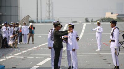 Panglima TNI Resmikan KRI Sriwijaya-100, Kapal Induk Pertama TNI Angkatan Laut