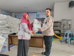 Polsek Sungai Kanan Kawal Penyaluran 111 Ton Beras Bulog, 3.710 Keluarga Terima Bantuan