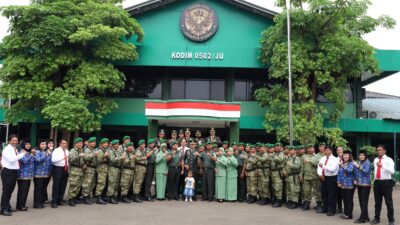Dandim 0502/Jakarta Utara Pimpin Upacara Kesaktian Pancasila dan Kenaikan Pangkat Personel