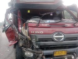 Tabrakan Beruntun Tiga Truk di Jalinsum Asam Jawa, Sat Lantas Polres Labusel Gerak Cepat Pastikan Arus Lalin Terkendali