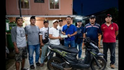 Penyerahan Motor Beat Hasil Temuan di Jatinegara Kaum Kembali ke Pemilik Asal Cianjur.