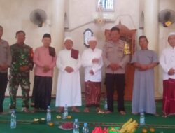Polisi Bersama Masyarakat, Polsek Bekasi Barat Sampaikan Pesan Kamtibmas Lewat Sholat Jumat Keliling